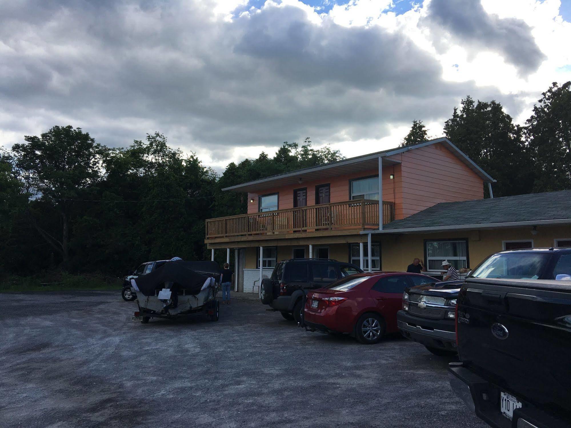 Knights Inn Cobourg Kültér fotó